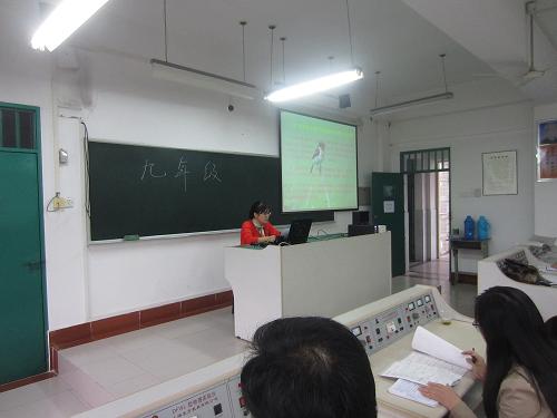 ��У���꼉(j��)��ɯ�ώ���(d��o)�W(xu��)������